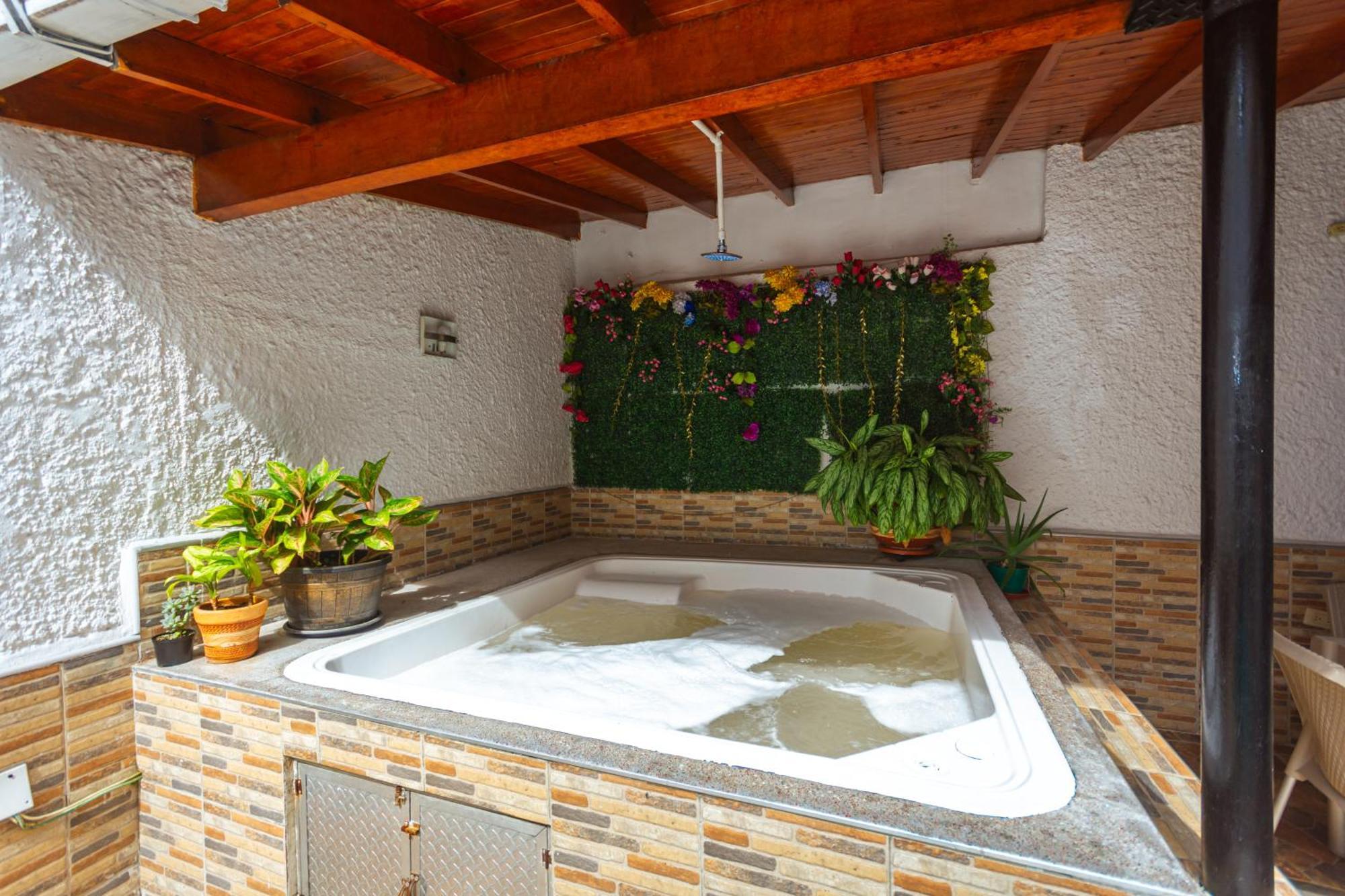 Hotel Colores Boutique Medellín Buitenkant foto